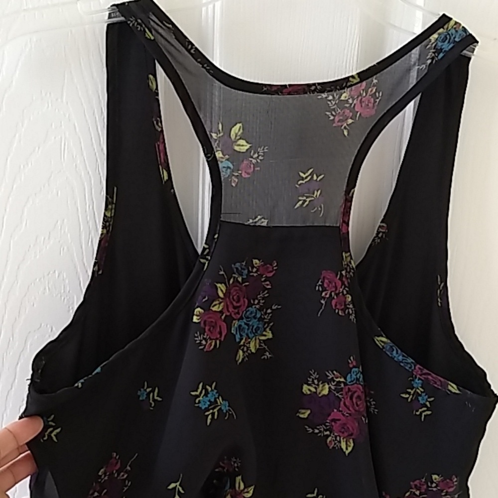 Women's Sleeveless Sheer Lined Casual Dress - Picture 3 of 8